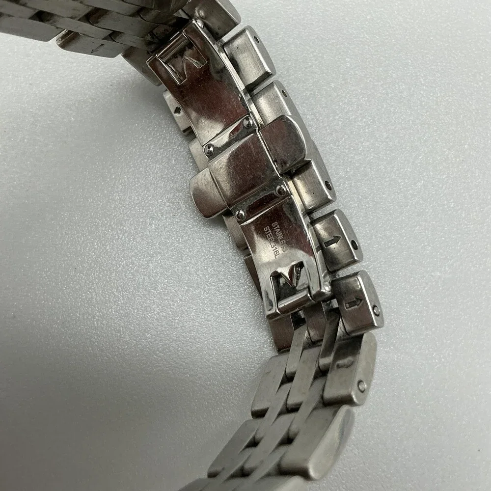 Victorinox Swiss Army Diamond 24776 Womens Watch 21mm MOP Dial Not Running